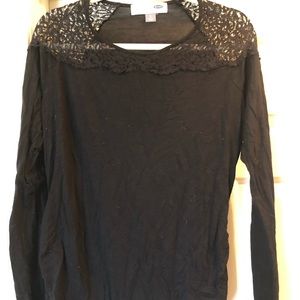 Old navy long sleeve shirt